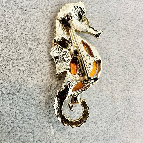 Vintage Gold Tone Seahorse With A Faux Moon Stone Jelly Belly Scatter Pin Brooch - Picture 3 of 4